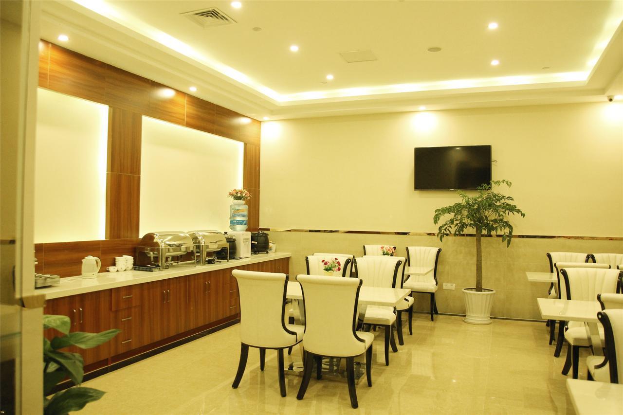 Greentree Alliance Shanghai Chongming Bayi Road Walking Street Hotel Exterior photo